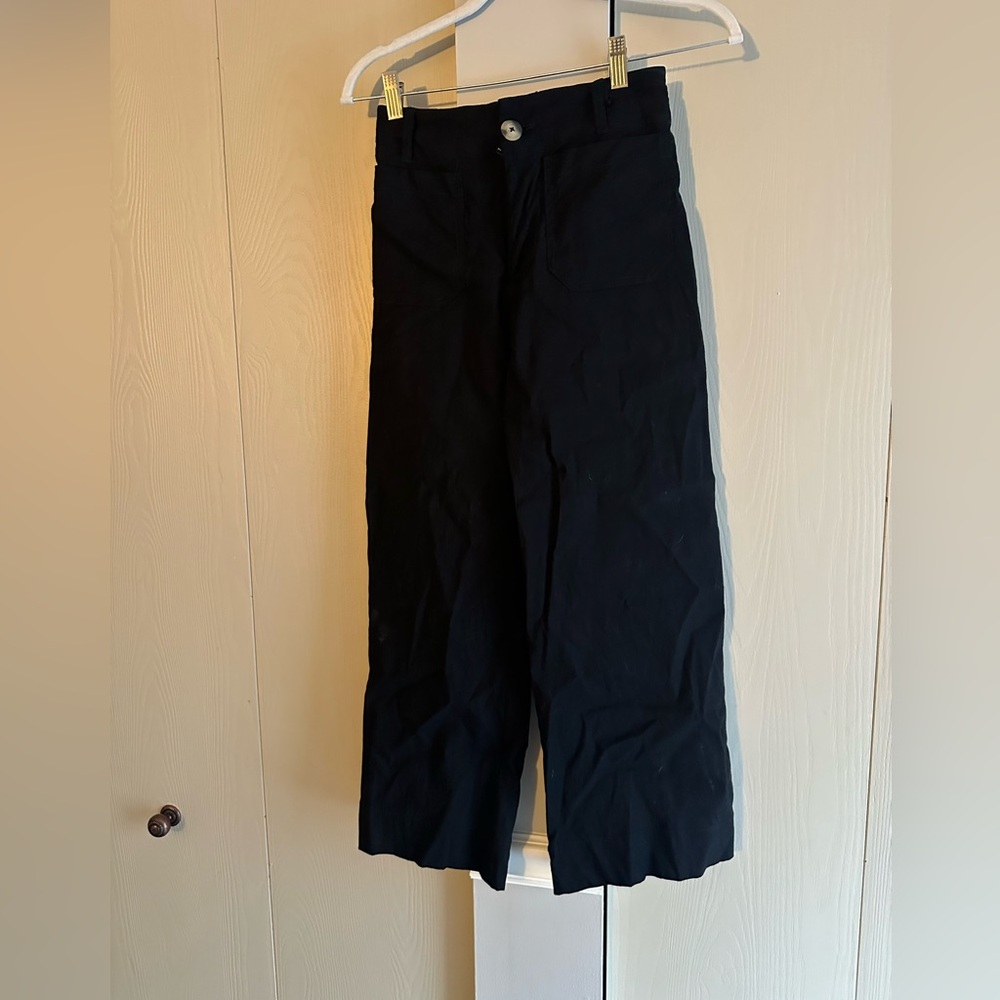 Wide Leg Black Pants. Size 25P
